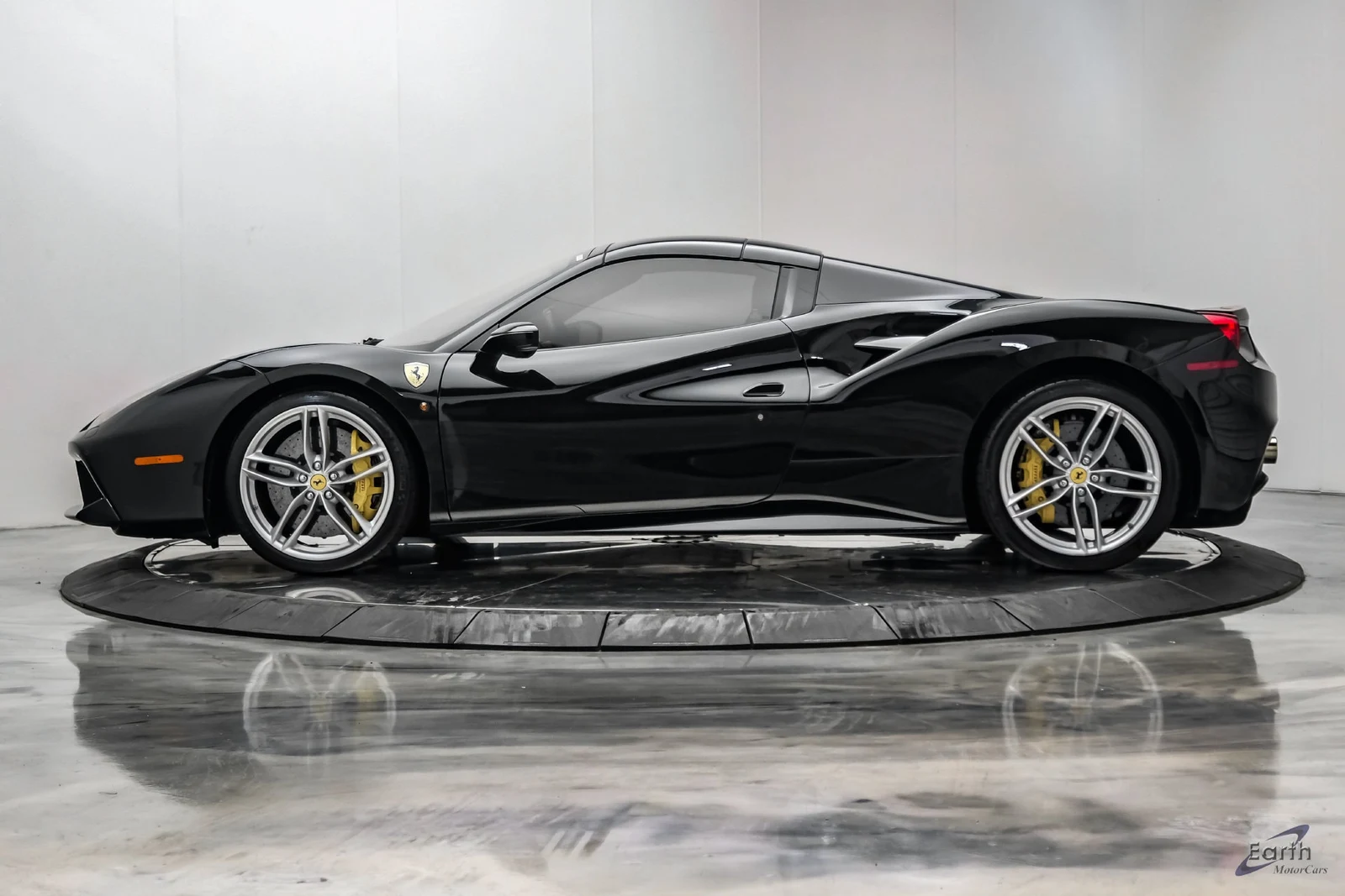 2018 Ferrari 488 Spider, 8/28