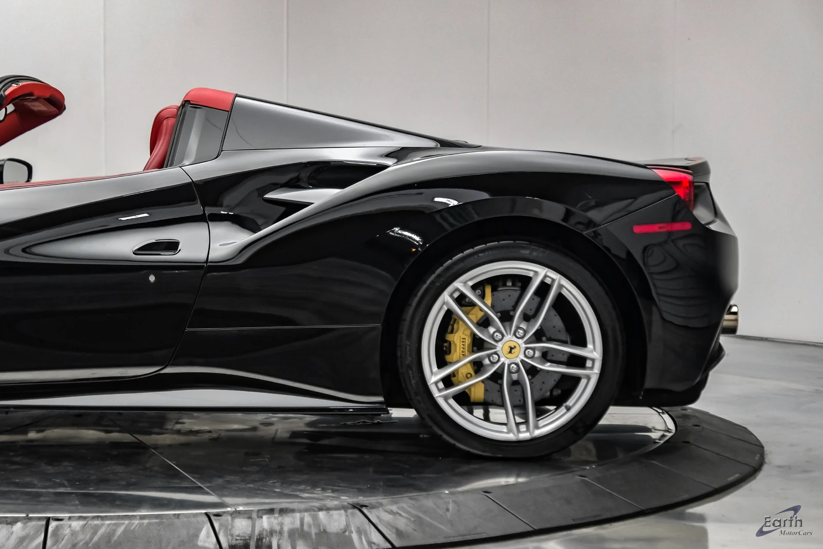 2018 Ferrari 488 Spider, 10/28