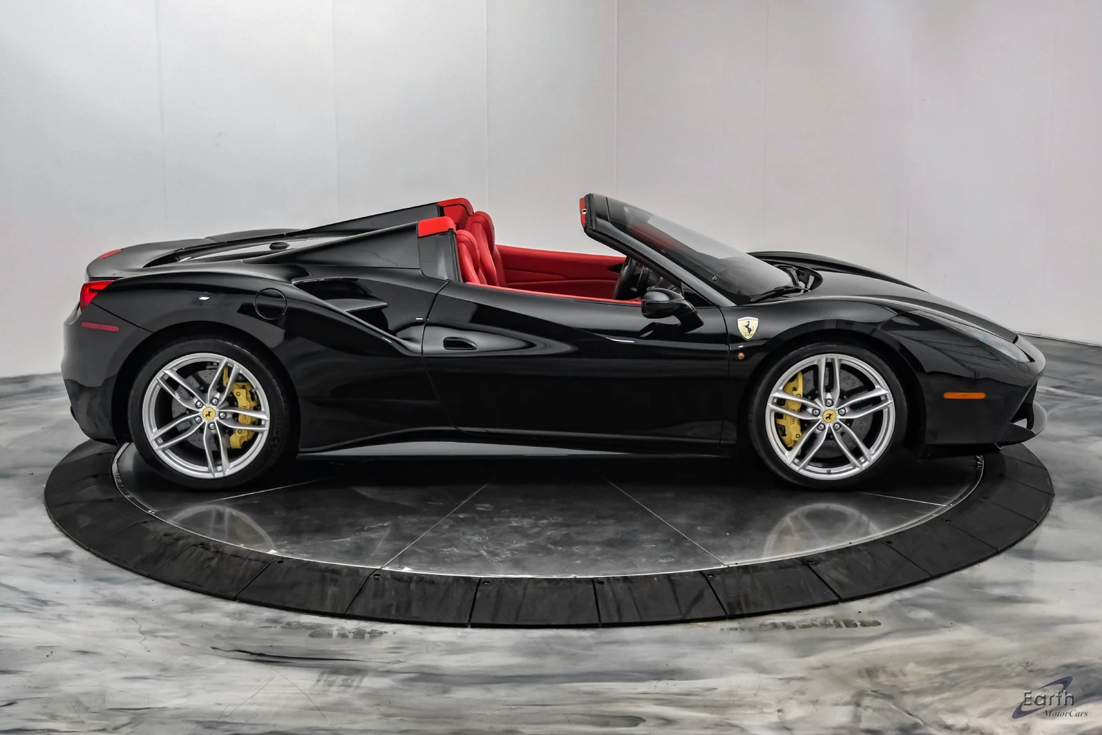 2018 Ferrari 488 Spider, 25/28