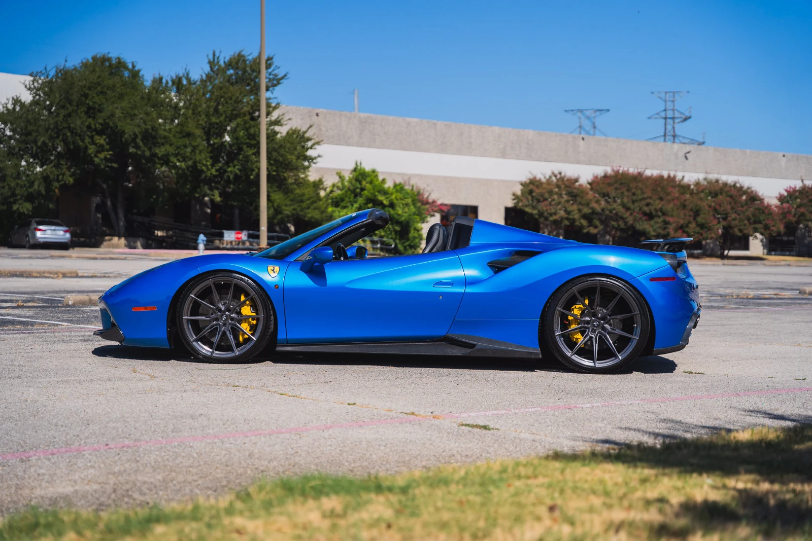 2017 Ferrari 488 Spider, 28/29