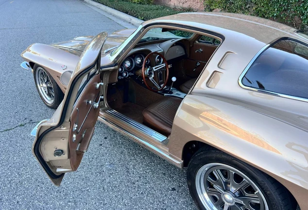 1963 Chevrolet Corvette C2, 2/30