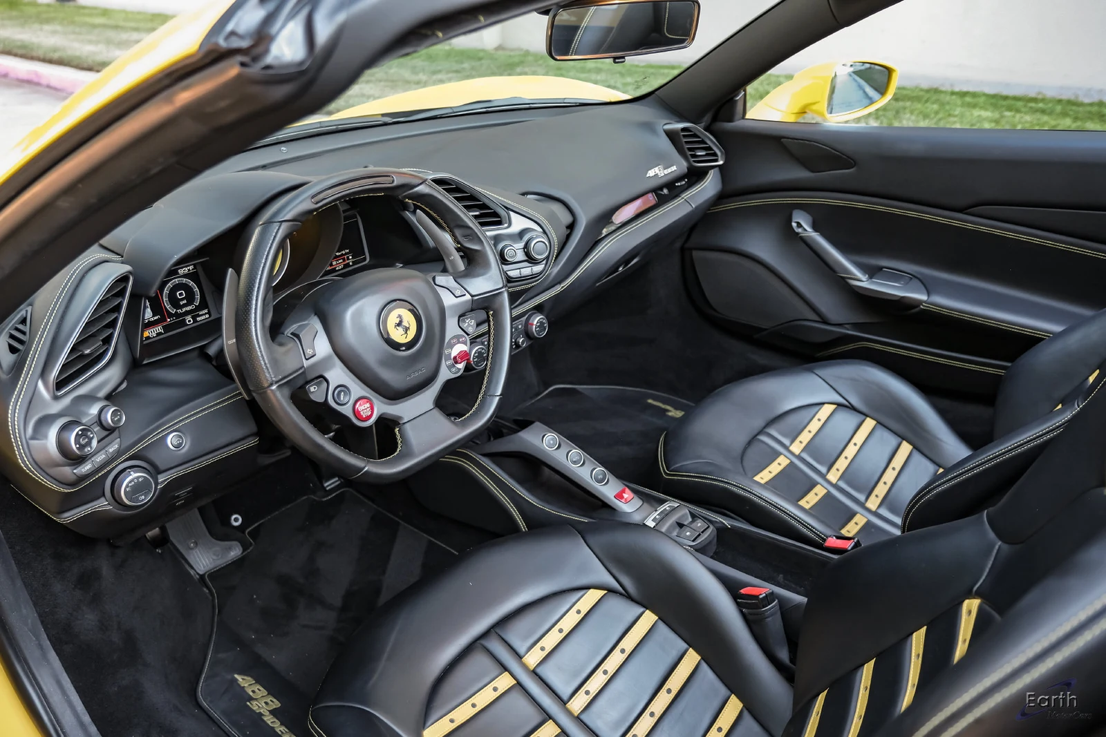 2018 Ferrari 488 Spider, 2/28