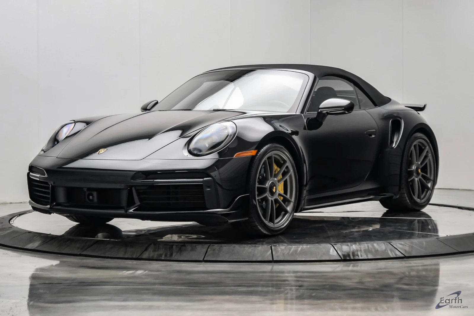 2025 Porsche 911 Turbo S Cabriolet (992.1), 3/28
