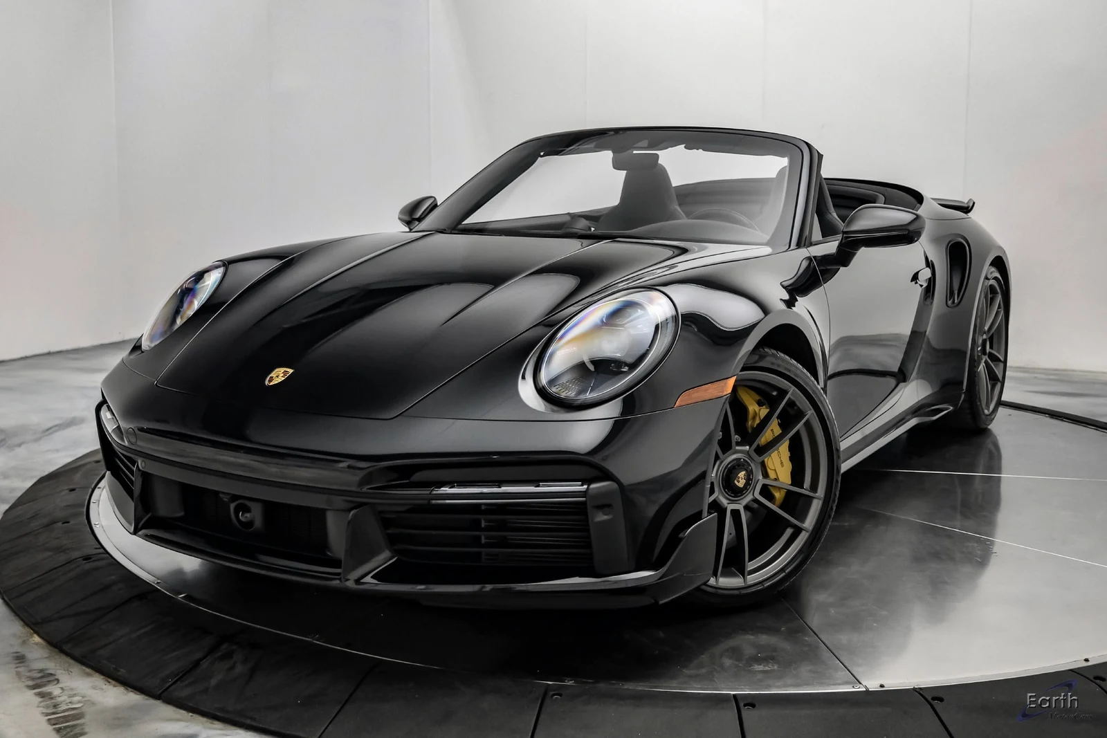2025 Porsche 911 Turbo S Cabriolet (992.1), 4/28