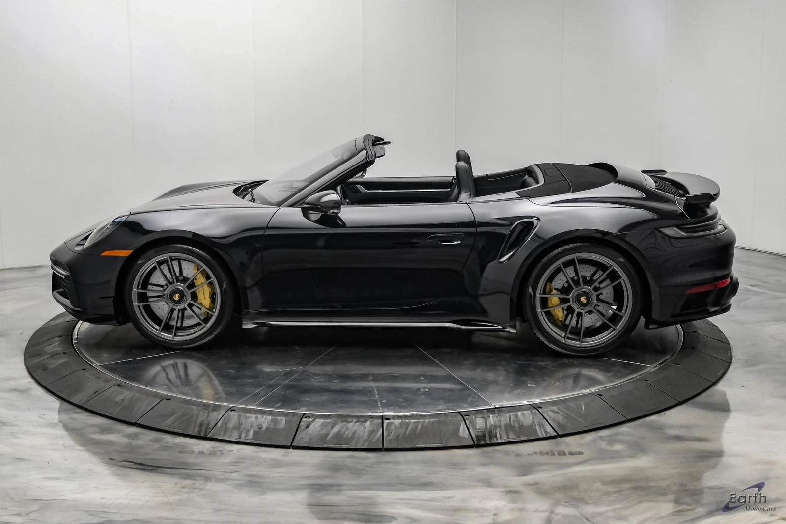 2025 Porsche 911 Turbo S Cabriolet (992.1), 6/28