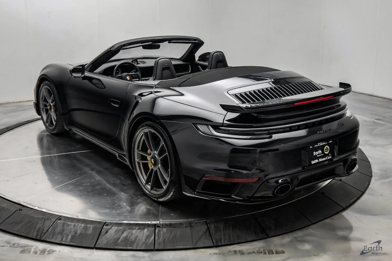 2025 Porsche 911 Turbo S Cabriolet (992.1), 12/28