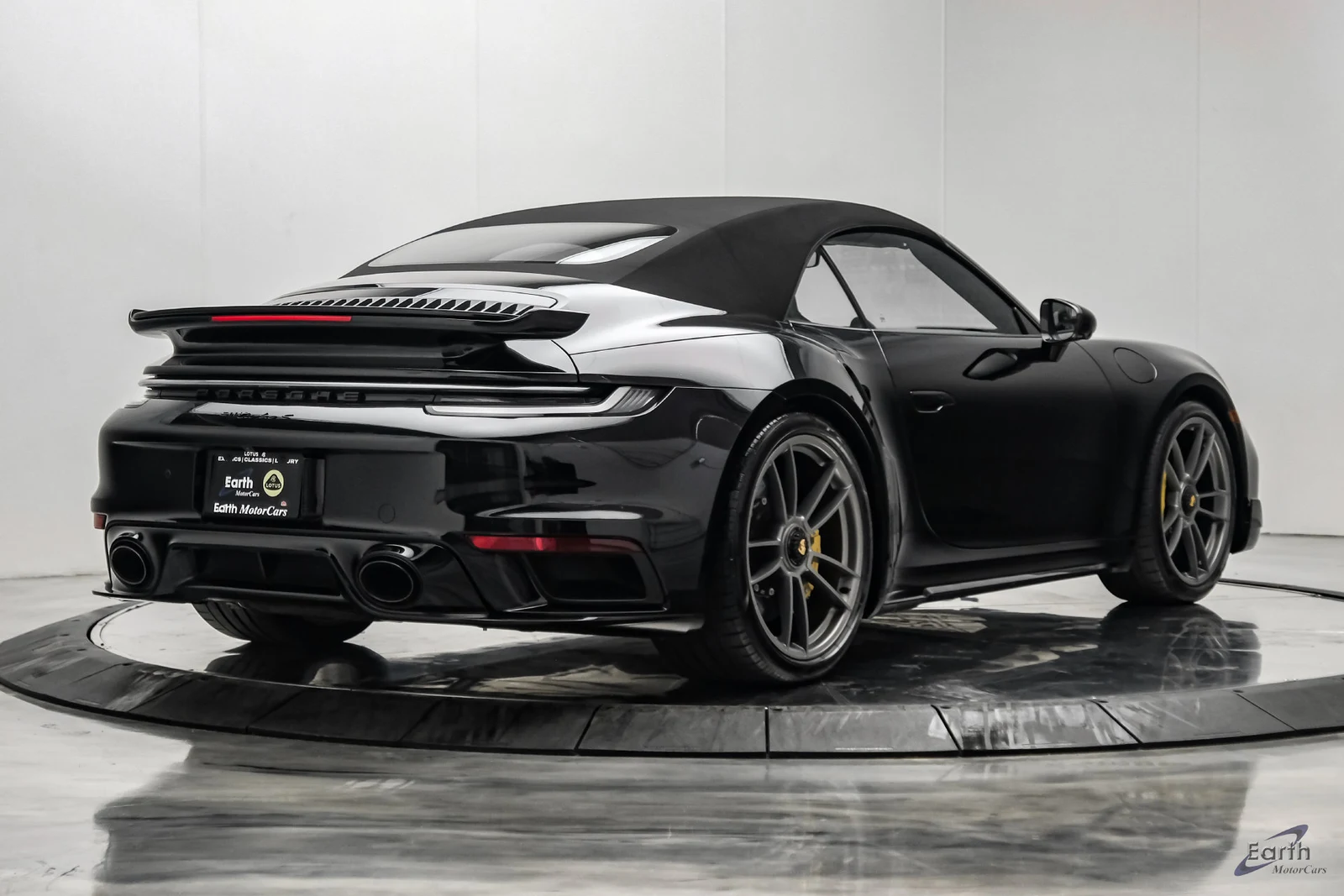 2025 Porsche 911 Turbo S Cabriolet (992.1), 20/28