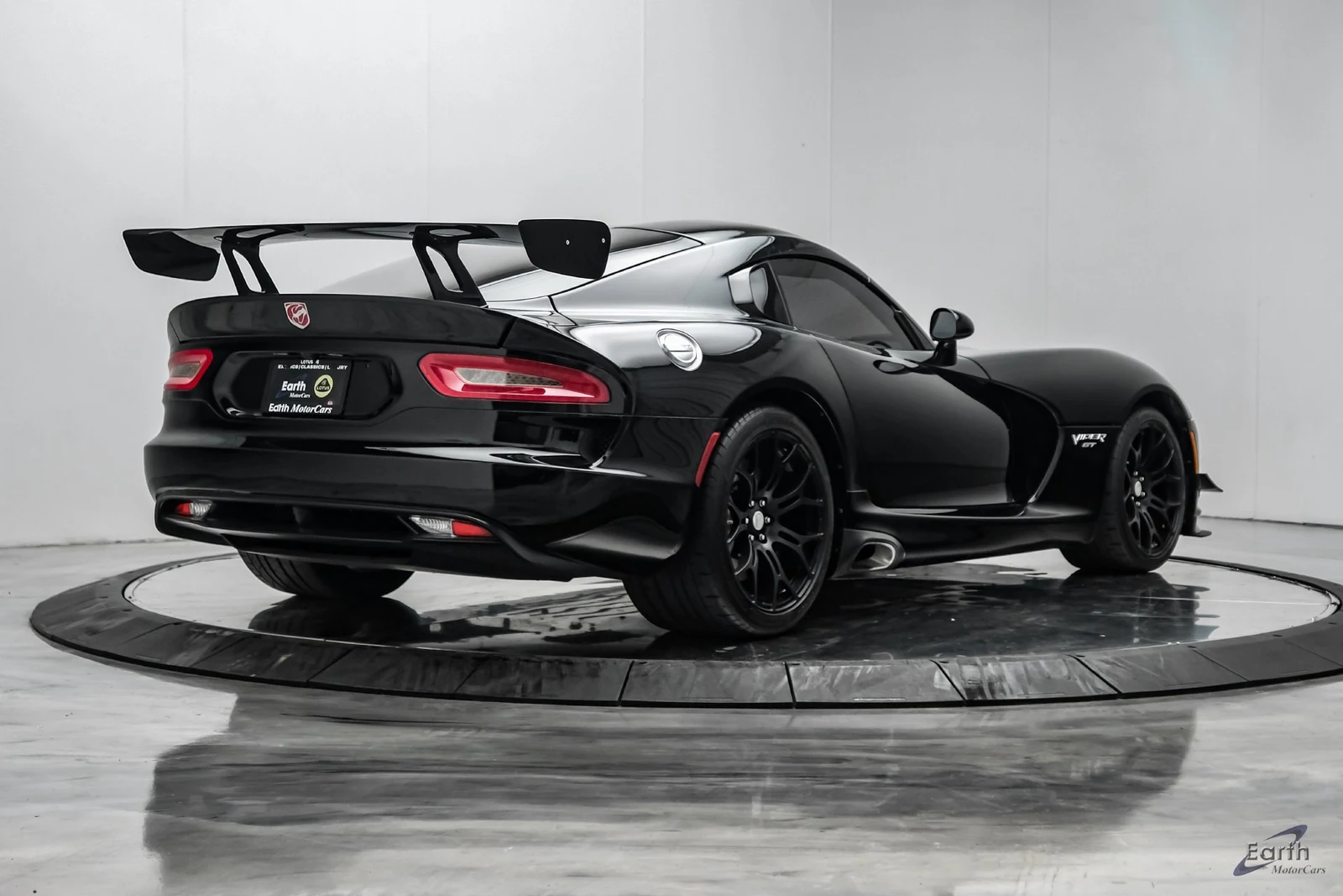 2017 Dodge Viper GTC (VX I), 17/27