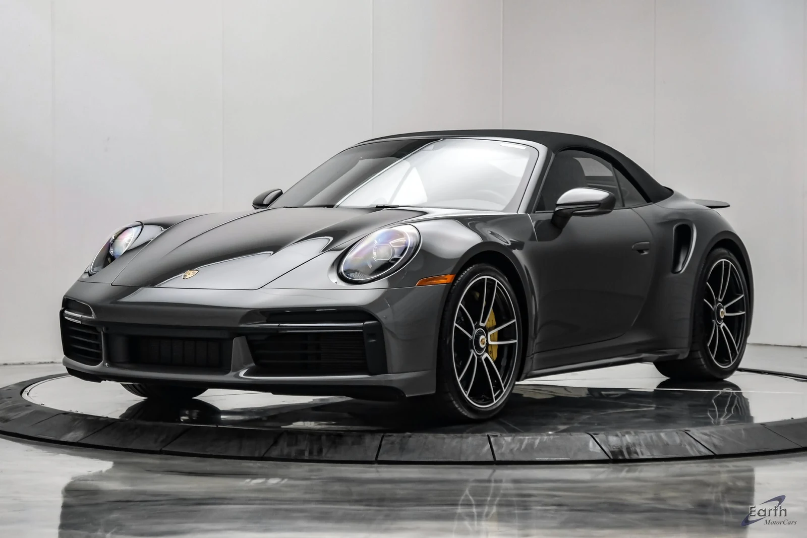 2024 Porsche 911 Turbo S Cabriolet (992.1), 3/27