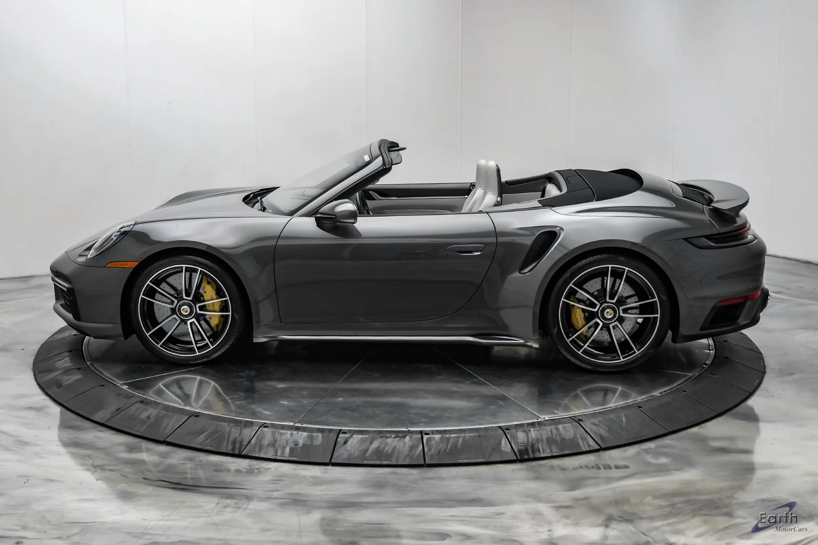 2024 Porsche 911 Turbo S Cabriolet (992.1), 5/27