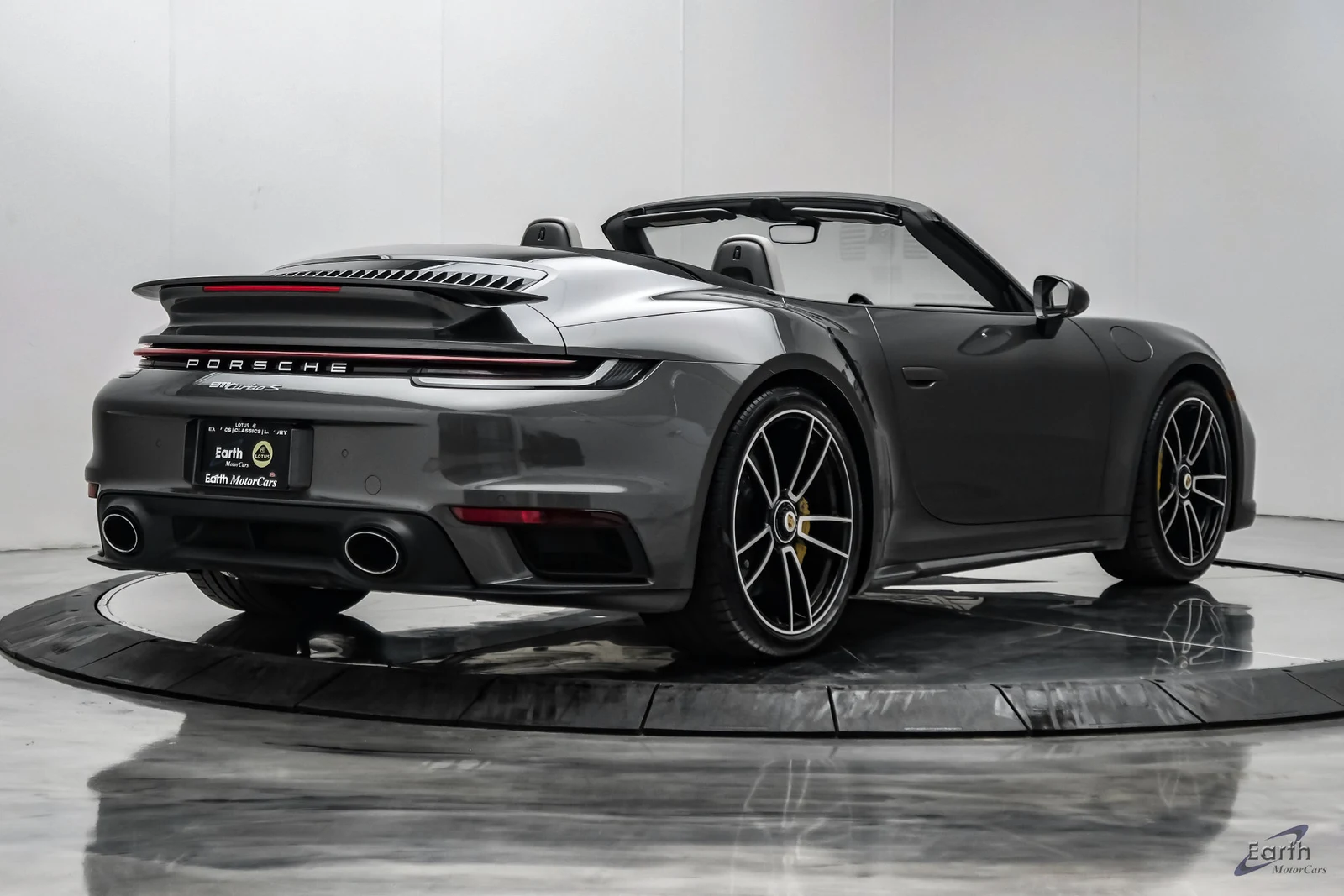 2024 Porsche 911 Turbo S Cabriolet (992.1), 18/27