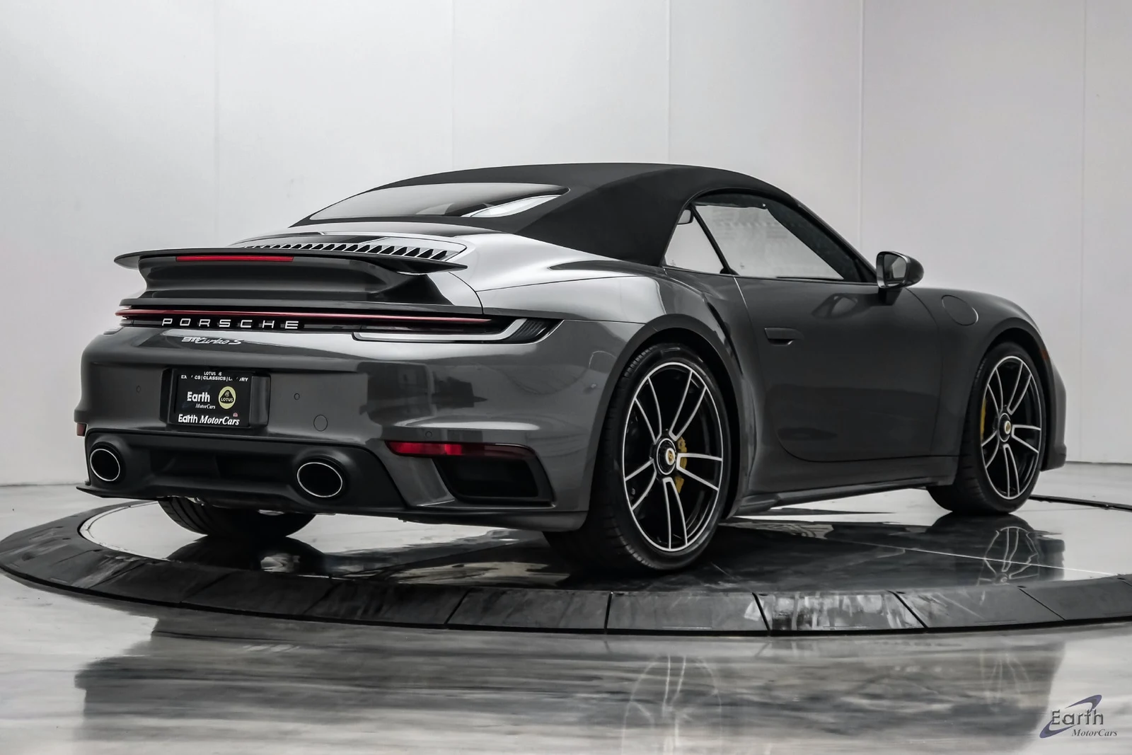 2024 Porsche 911 Turbo S Cabriolet (992.1), 19/27