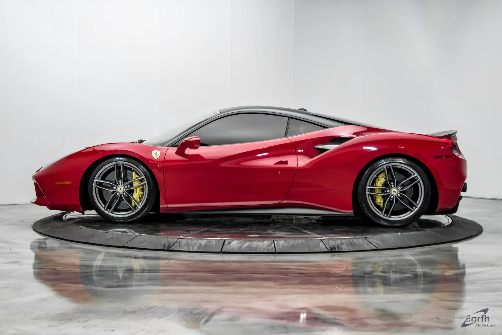 2017 Ferrari 488 GTB, 6/28