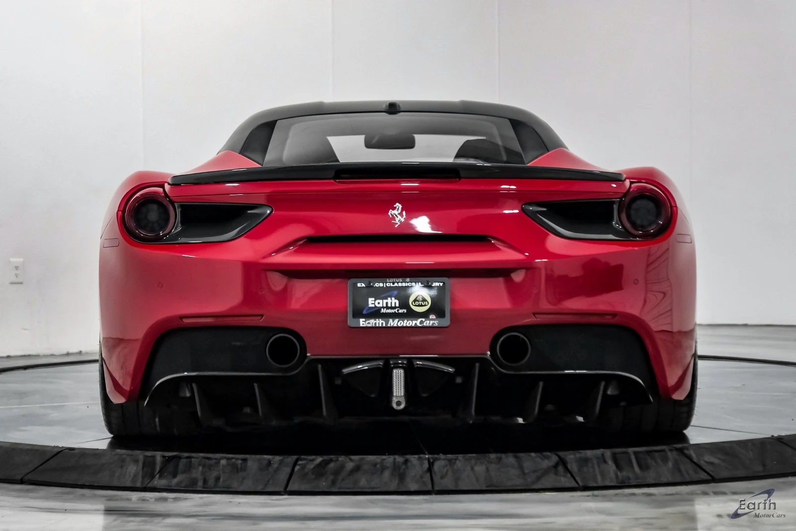 2017 Ferrari 488 GTB, 12/28