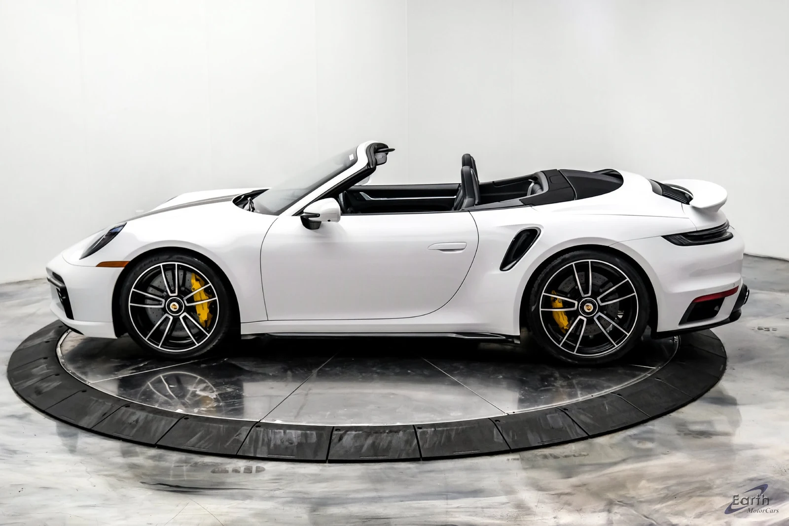 2024 Porsche 911 Turbo S Cabriolet (992.1), 5/28