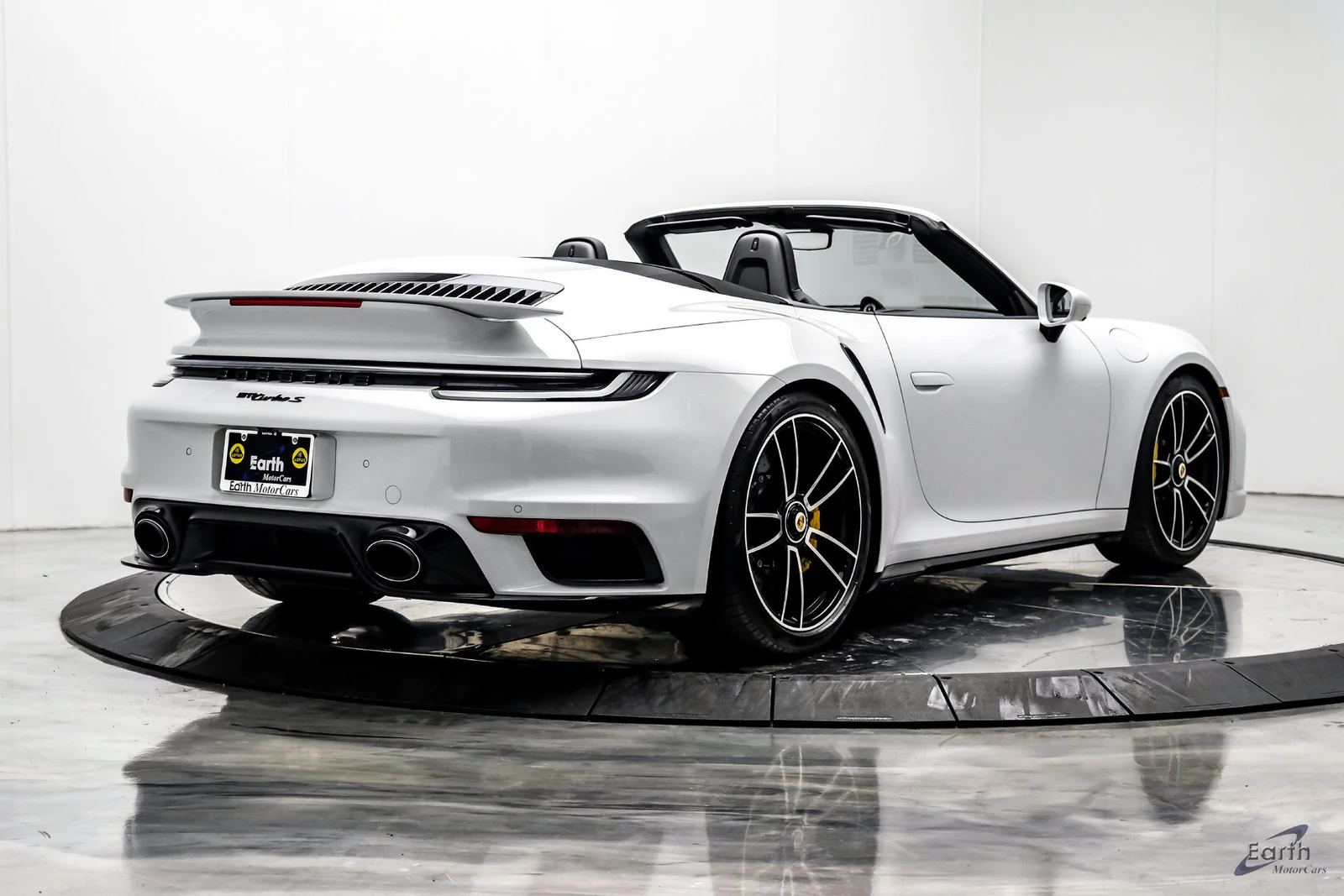 2024 Porsche 911 Turbo S Cabriolet (992.1), 17/28