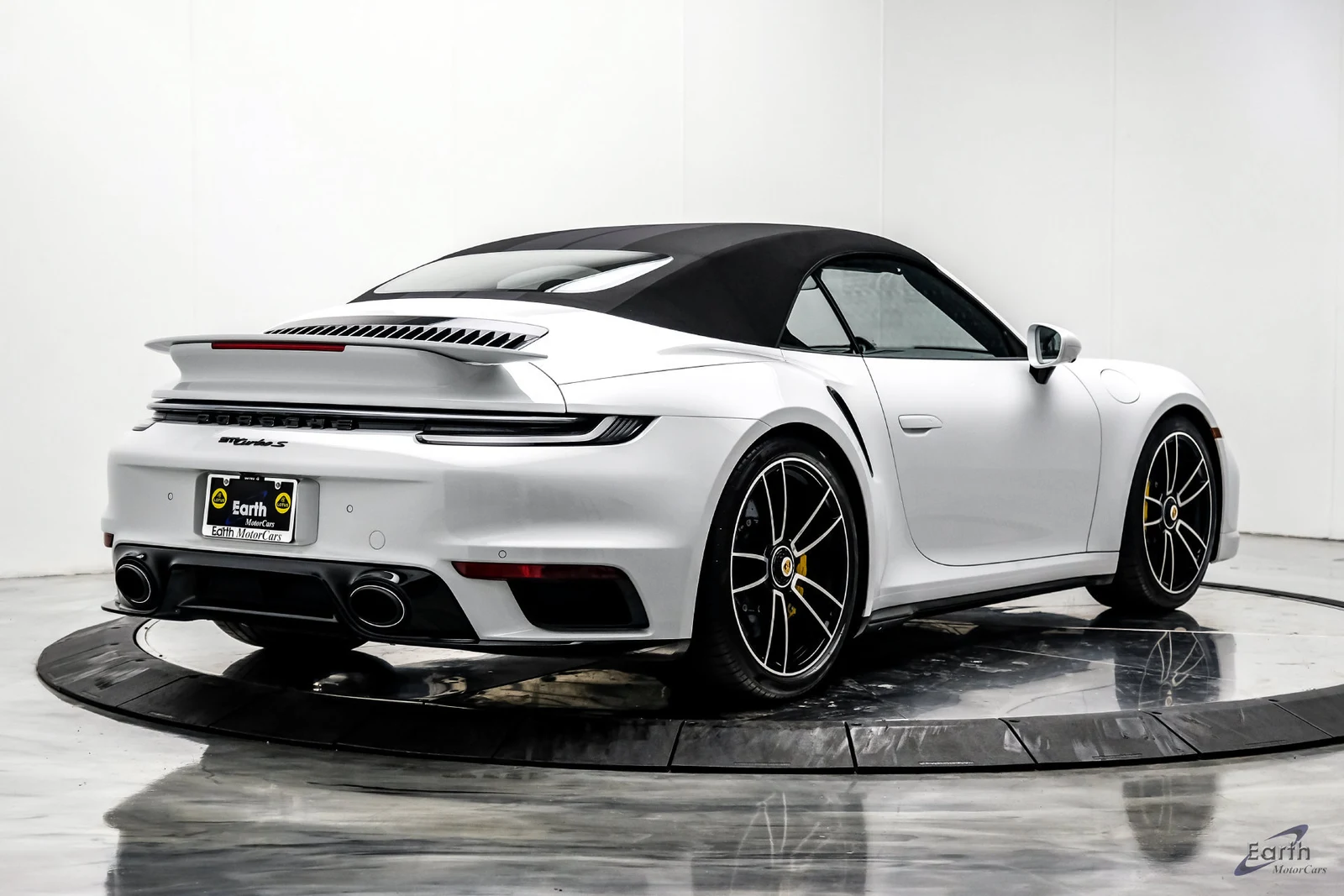 2024 Porsche 911 Turbo S Cabriolet (992.1), 18/28
