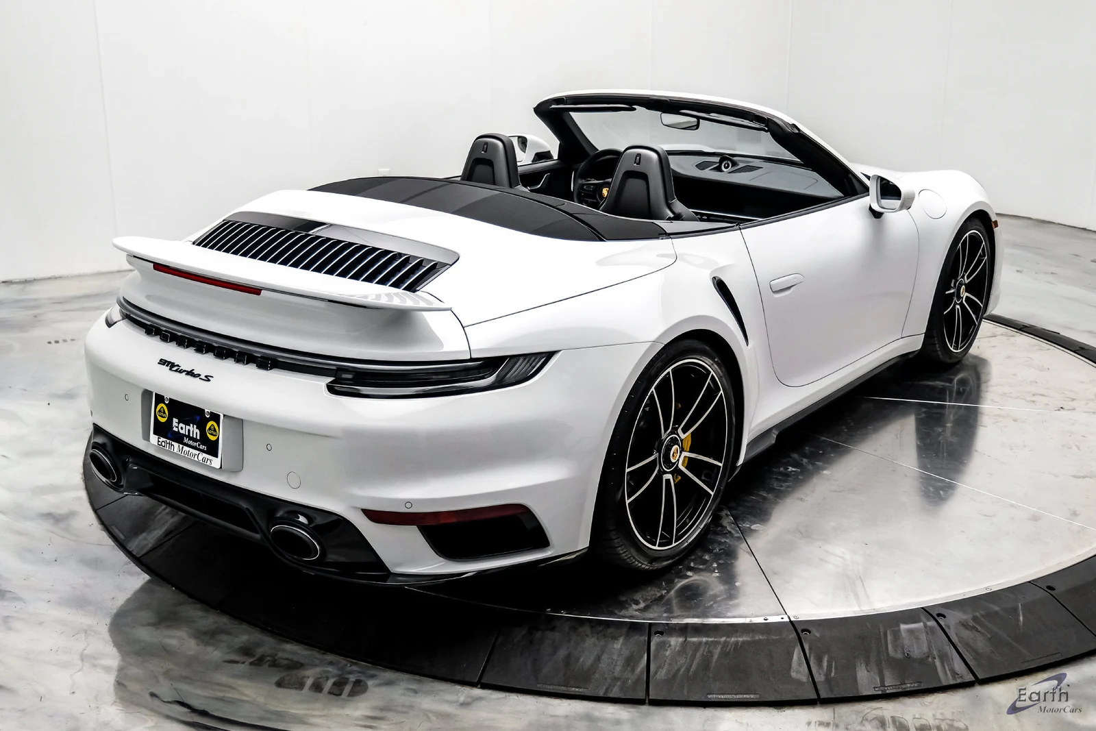 2024 Porsche 911 Turbo S Cabriolet (992.1), 19/28