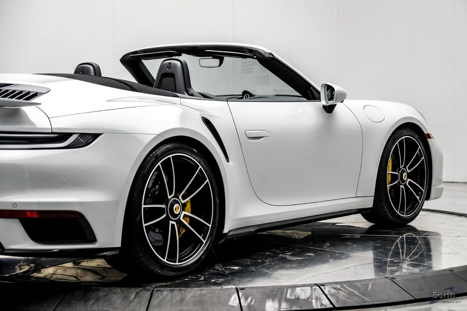 2024 Porsche 911 Turbo S Cabriolet (992.1), 21/28