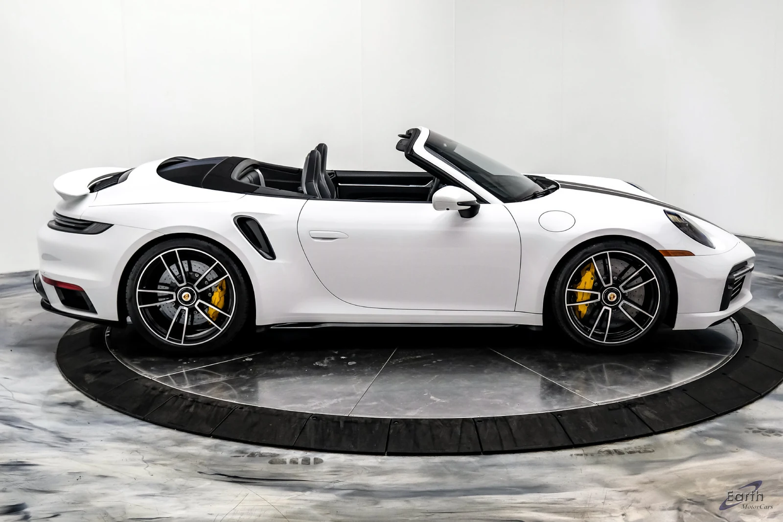 2024 Porsche 911 Turbo S Cabriolet (992.1), 22/28