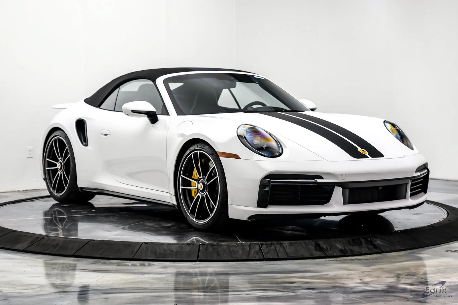 2024 Porsche 911 Turbo S Cabriolet (992.1), 26/28