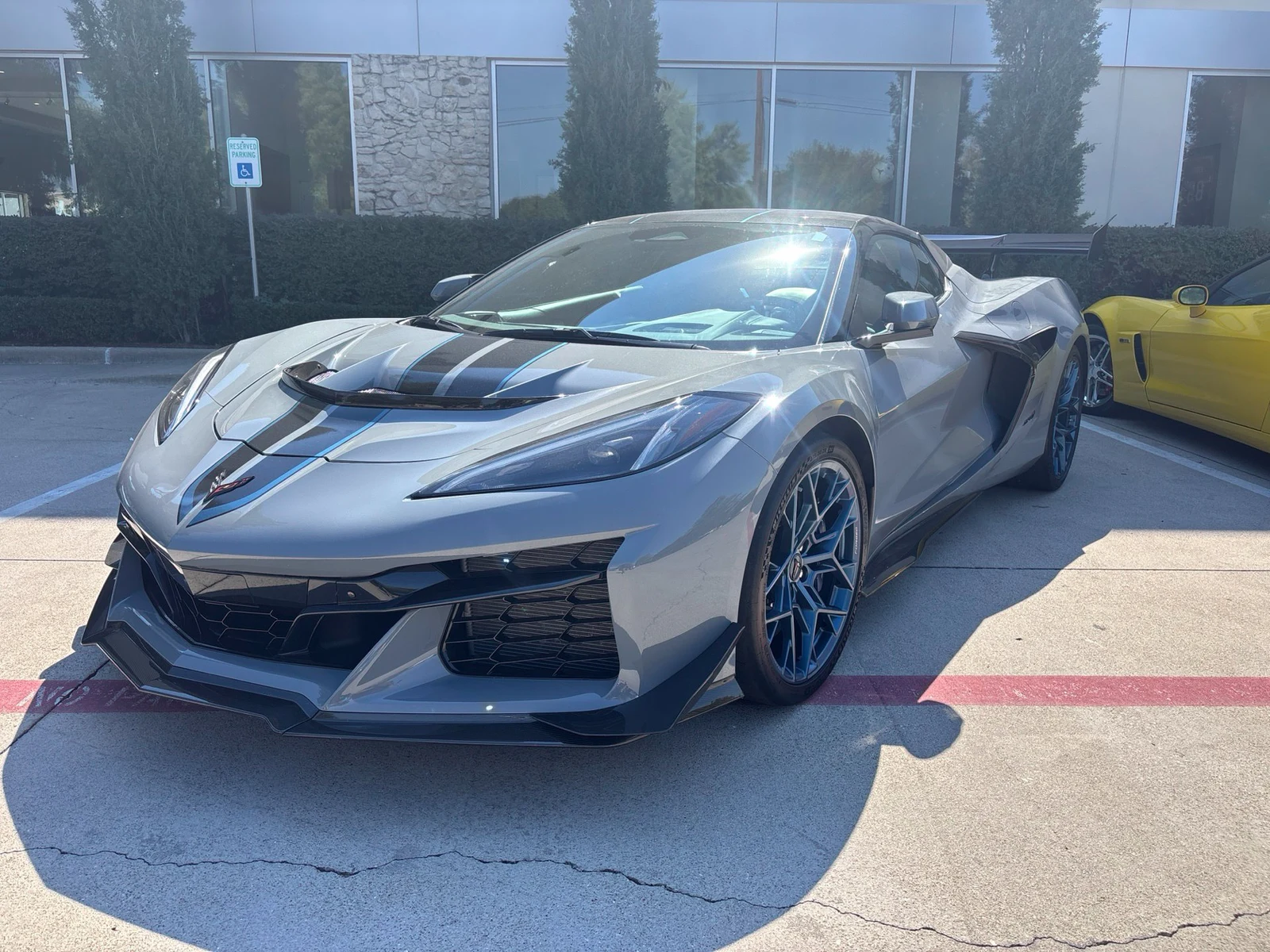 2025 Chevrolet Corvette ZR1 3LZ Convertible (C8), 2/7