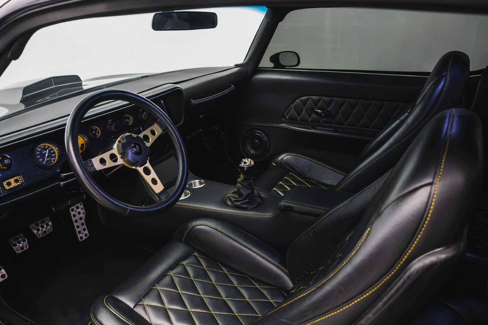 Pontiac Firebird Trans Am (2nd Generation) | Earth MotorCars