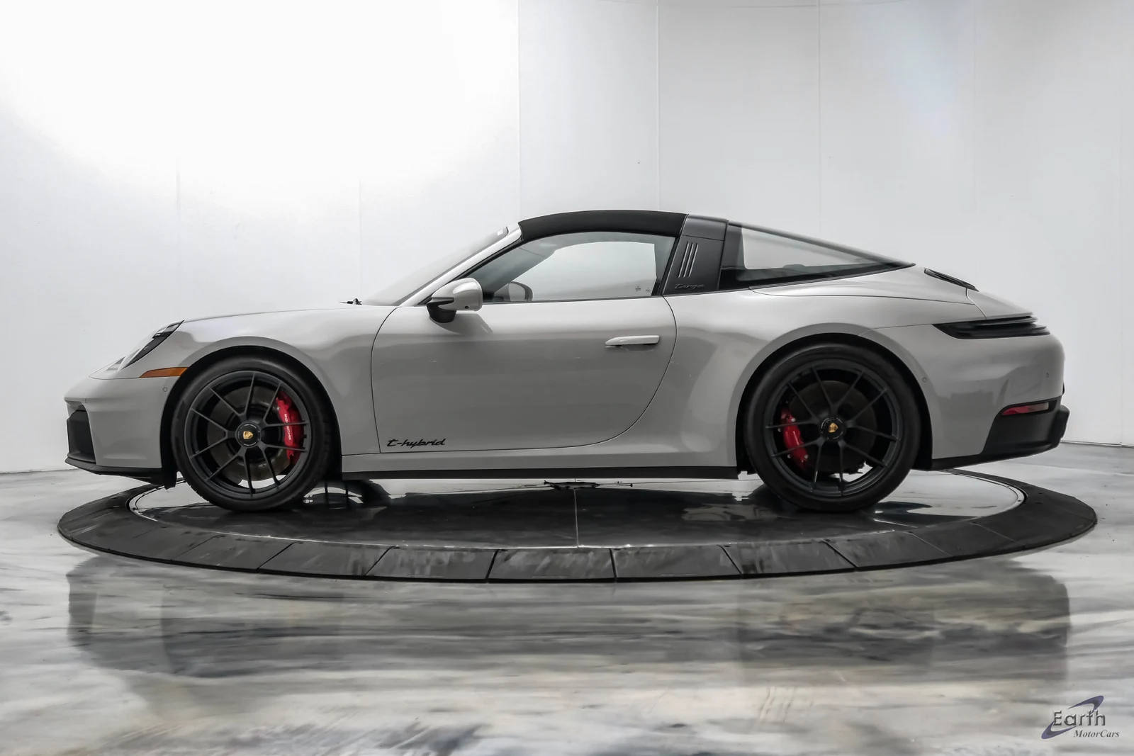 2025 Porsche 911 Targa 4 GTS (992.2), 6/27