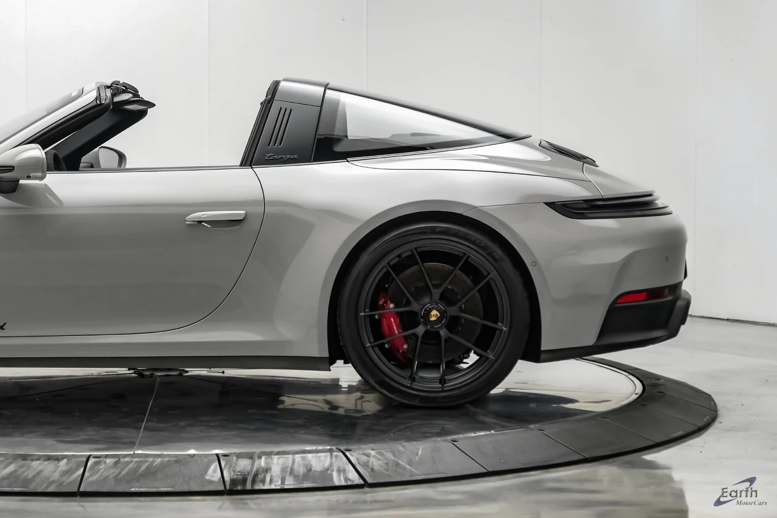 2025 Porsche 911 Targa 4 GTS (992.2), 8/27