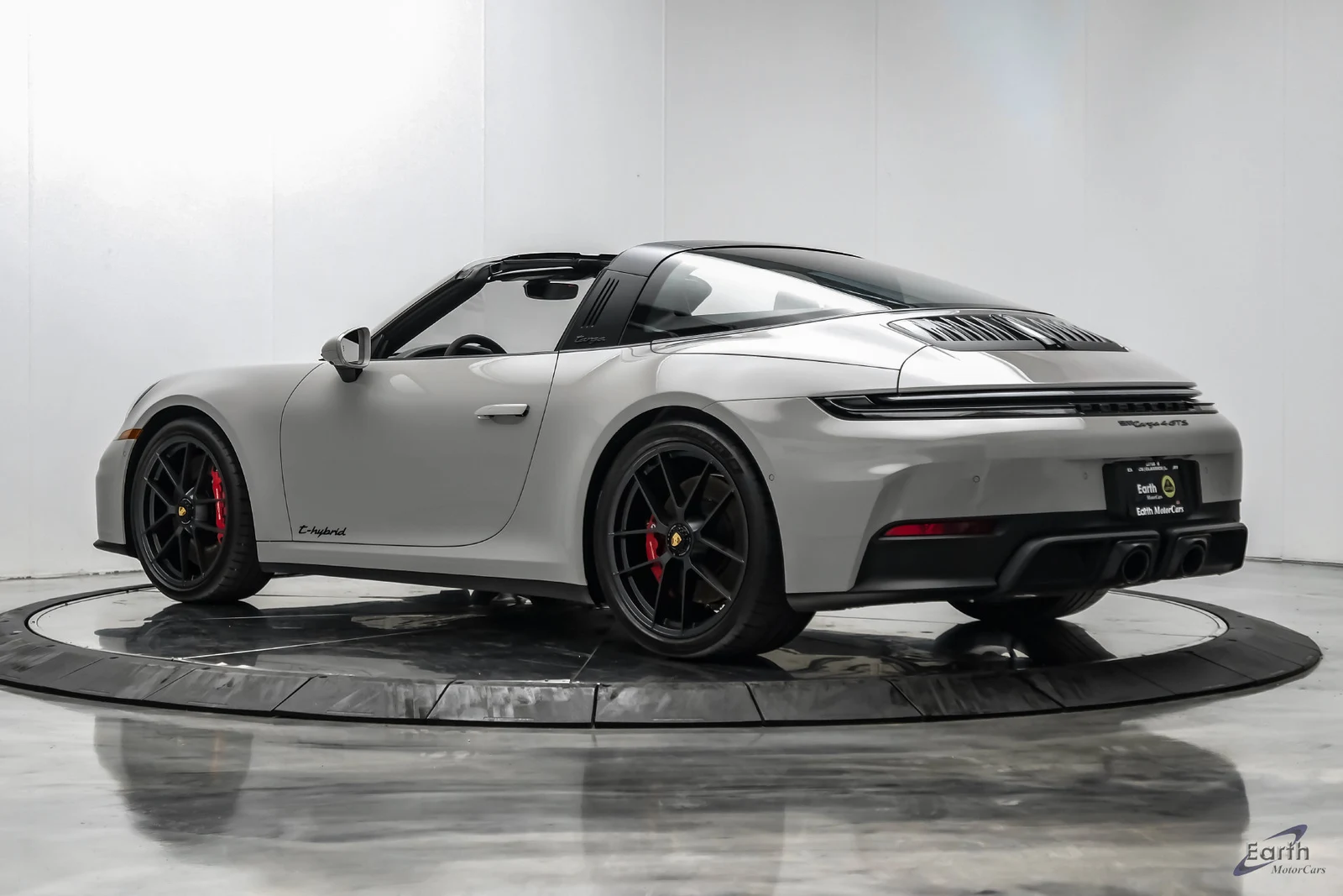 2025 Porsche 911 Targa 4 GTS (992.2), 9/27