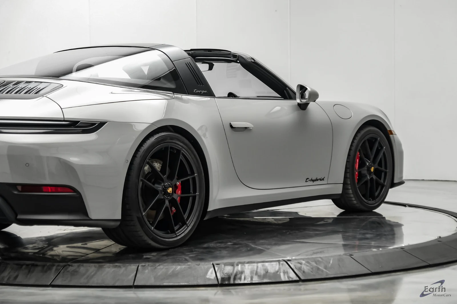 2025 Porsche 911 Targa 4 GTS (992.2), 22/27