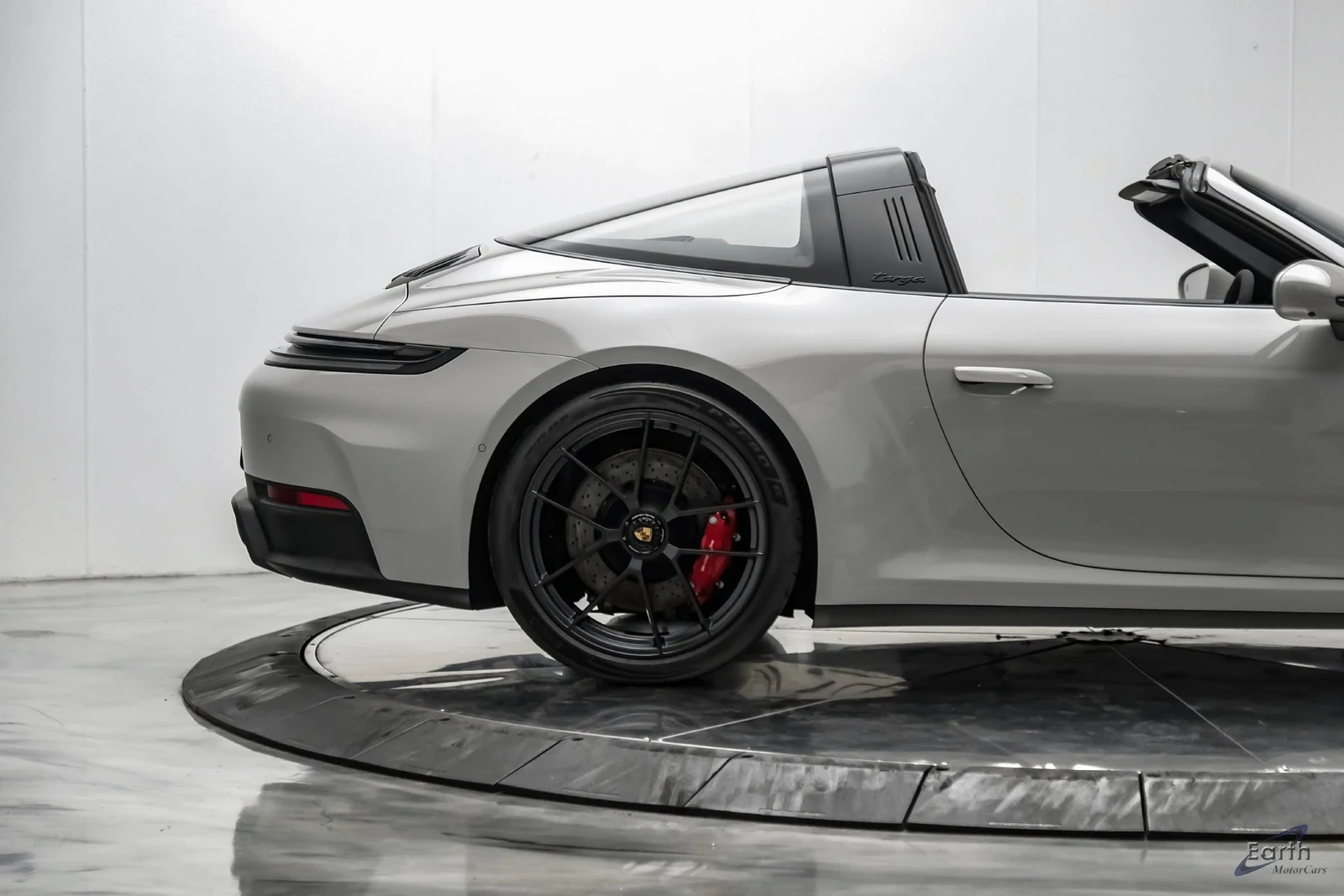 2025 Porsche 911 Targa 4 GTS (992.2), 25/27