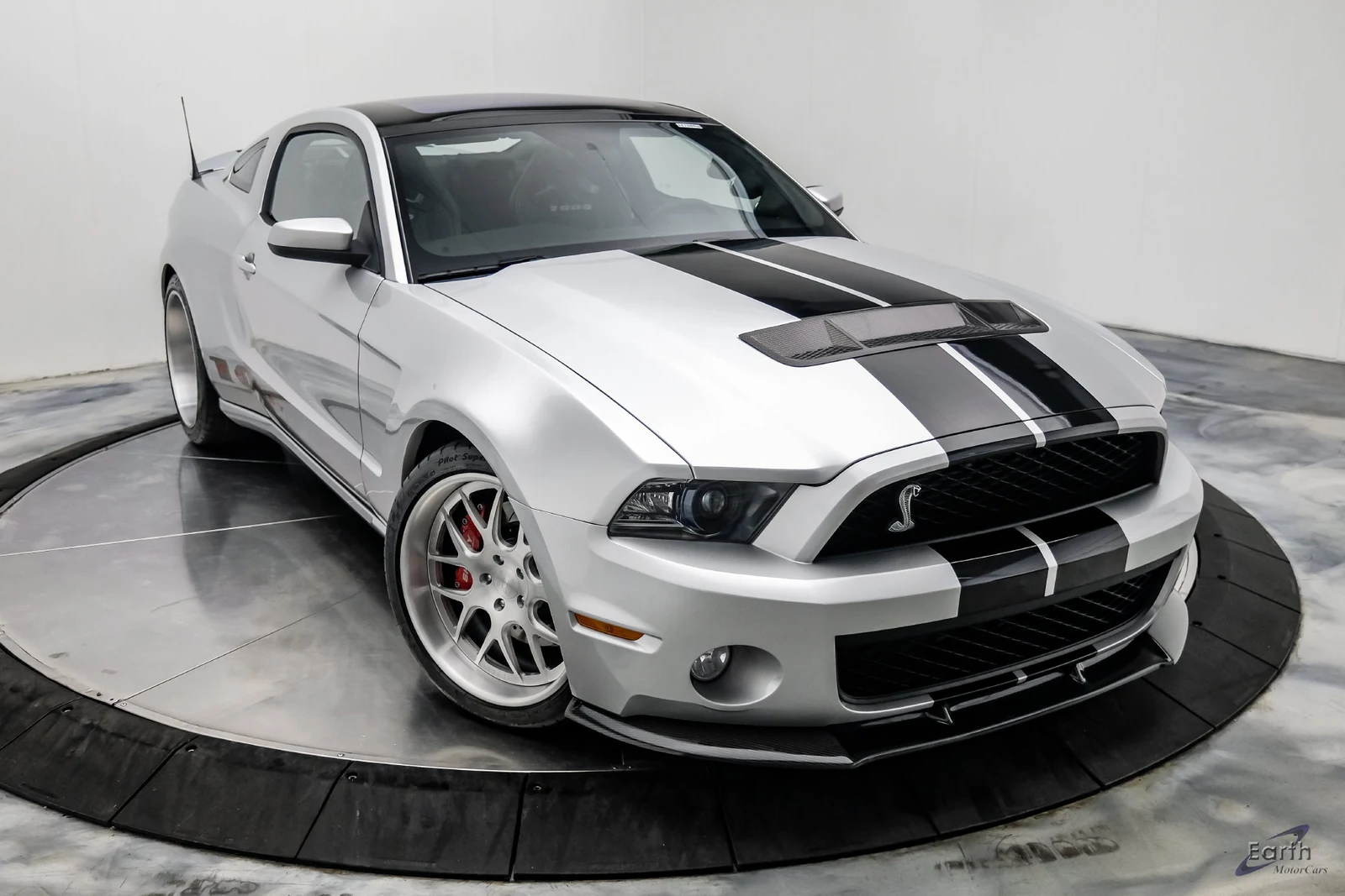 2012 Ford Mustang Shelby GT500 (S197), 27/28