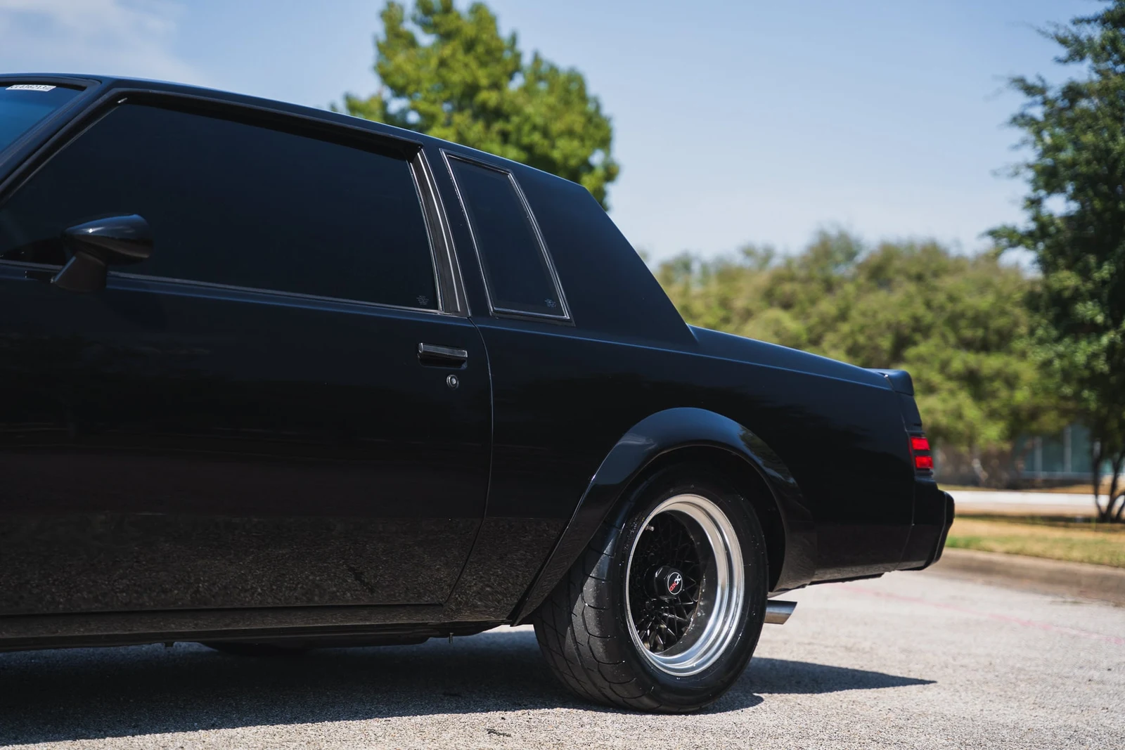1987 Buick Regal Grand National, 23/28