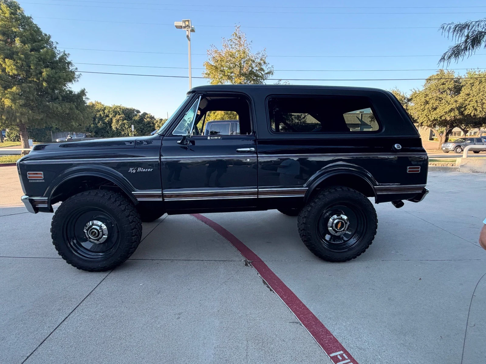 1972 Chevrolet K5 Blazer 1st Generation, 2/8