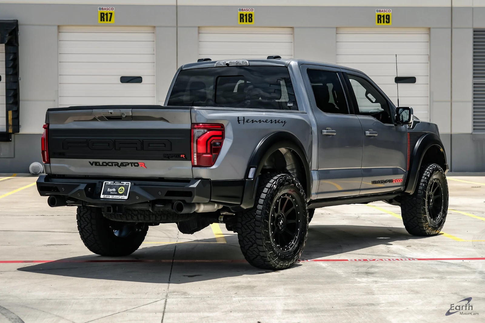 2025 Ford F-150 Raptor R, 19/28