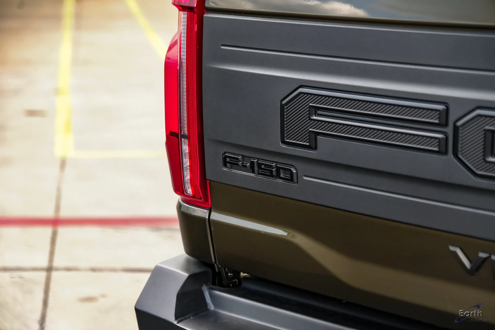 2025 Ford F-150 Raptor R, 13/28