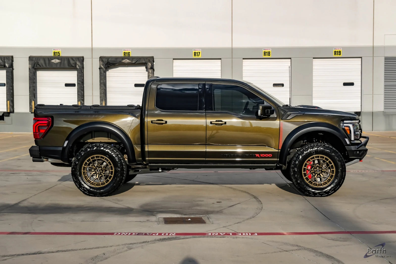 2025 Ford F-150 Raptor R, 17/28