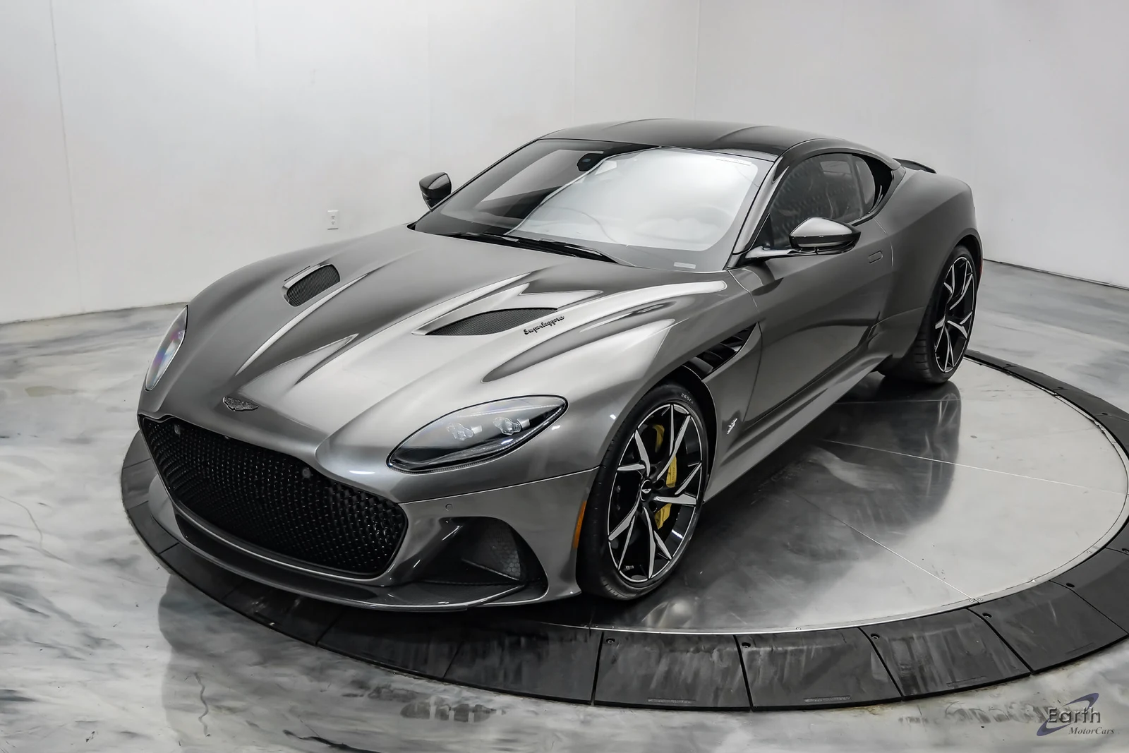 2019 Aston Martin DBS Superleggera, 3/27