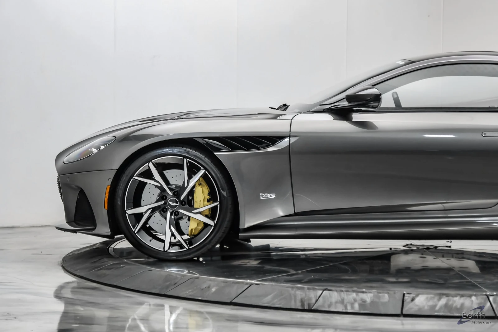 2019 Aston Martin DBS Superleggera, 6/27