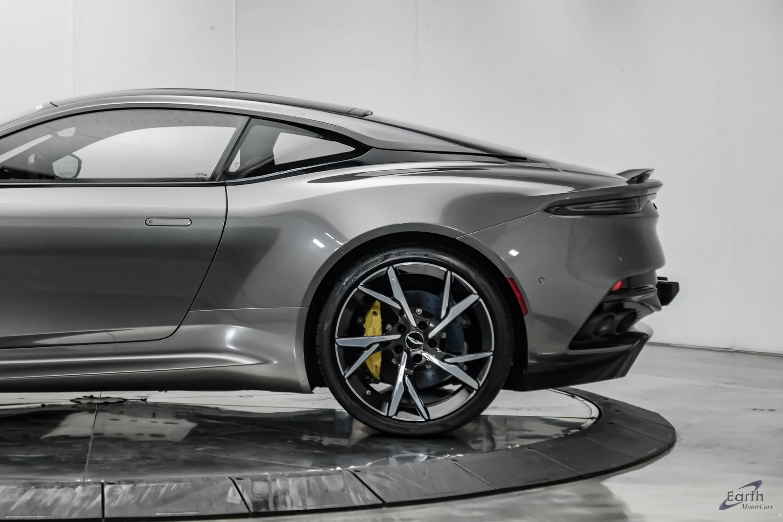 2019 Aston Martin DBS Superleggera, 7/27