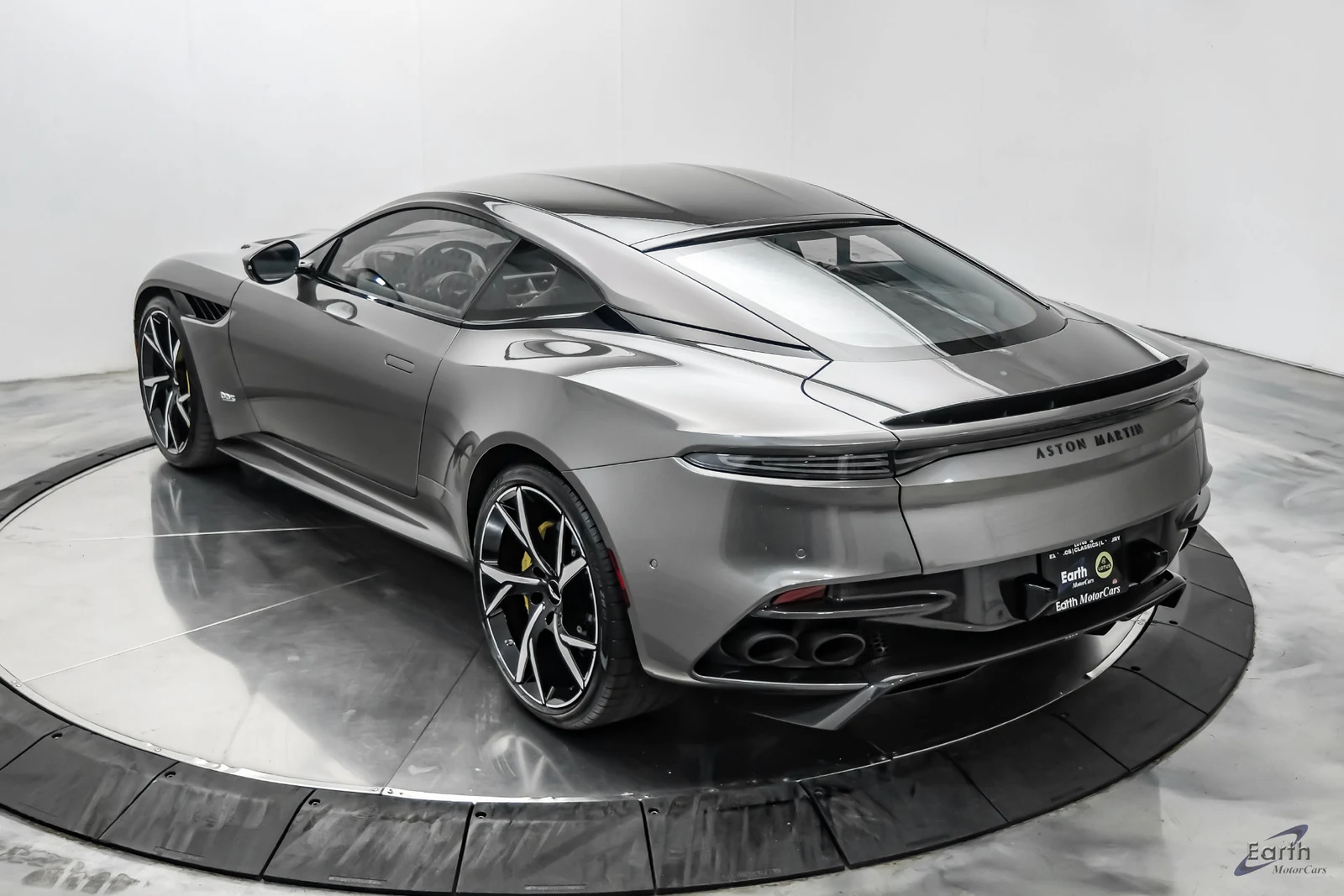 2019 Aston Martin DBS Superleggera, 10/27