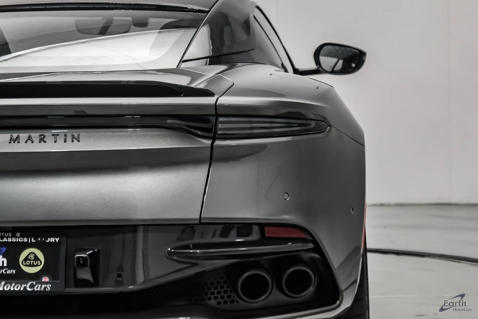2019 Aston Martin DBS Superleggera, 12/27