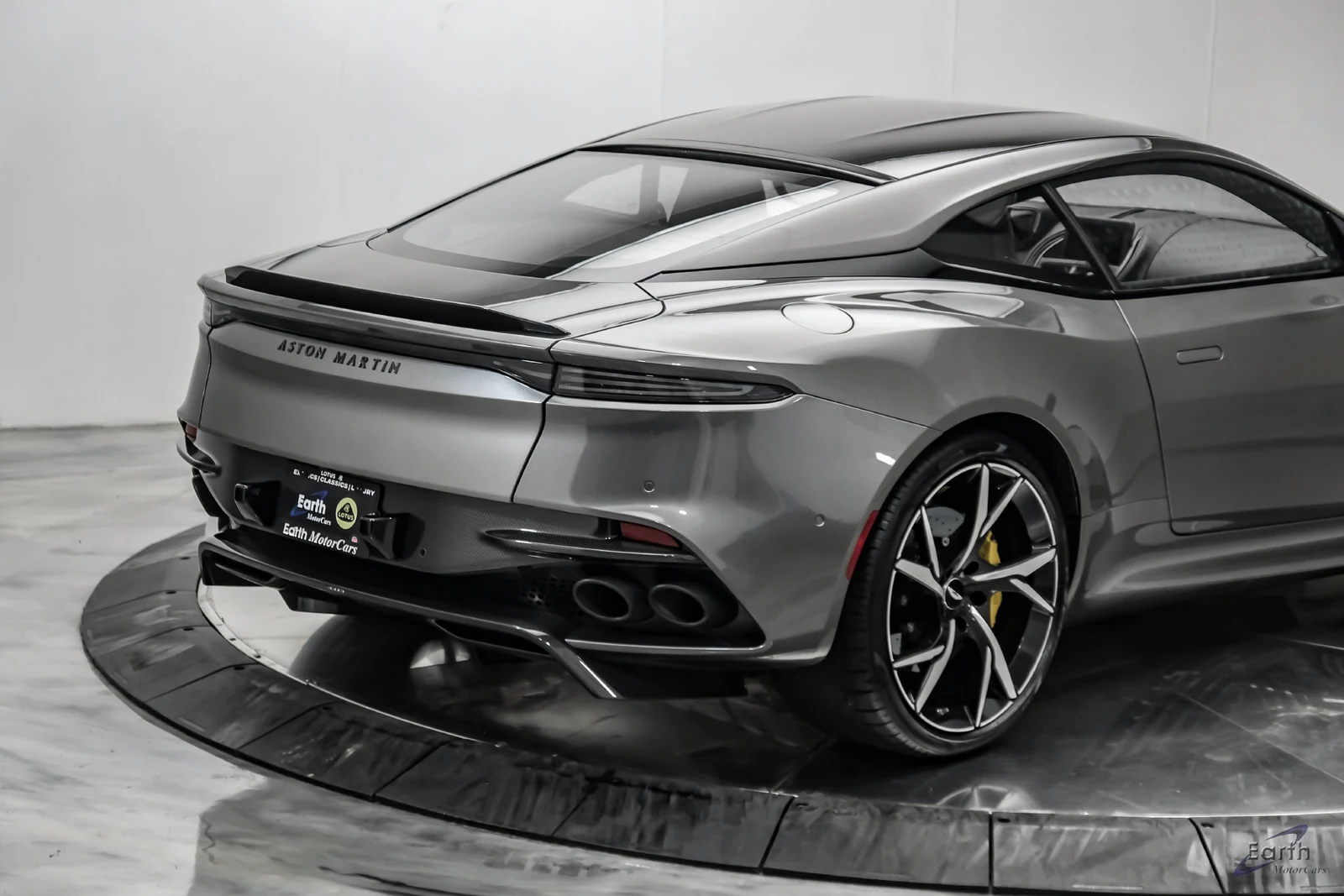 2019 Aston Martin DBS Superleggera, 16/27