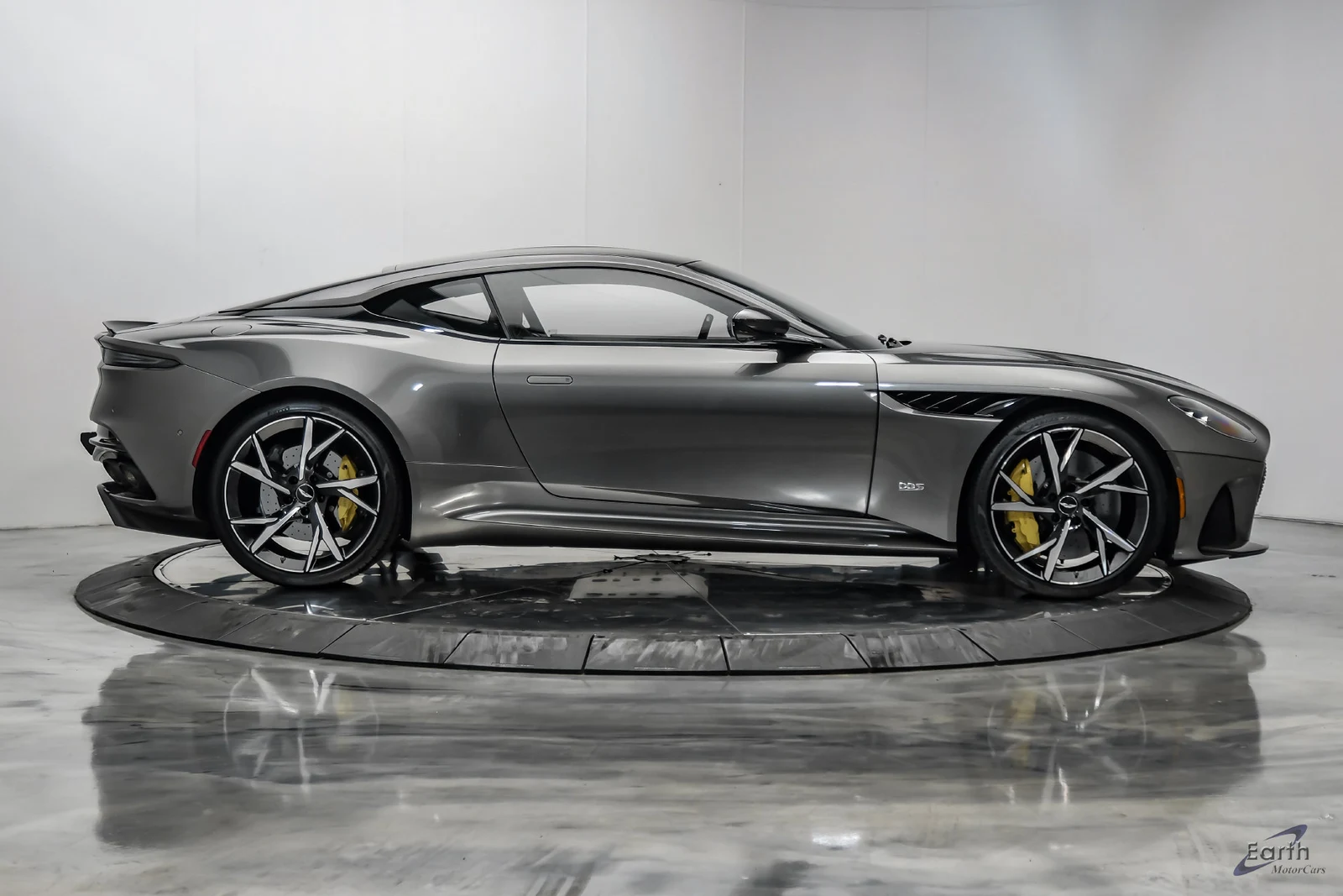 2019 Aston Martin DBS Superleggera, 18/27
