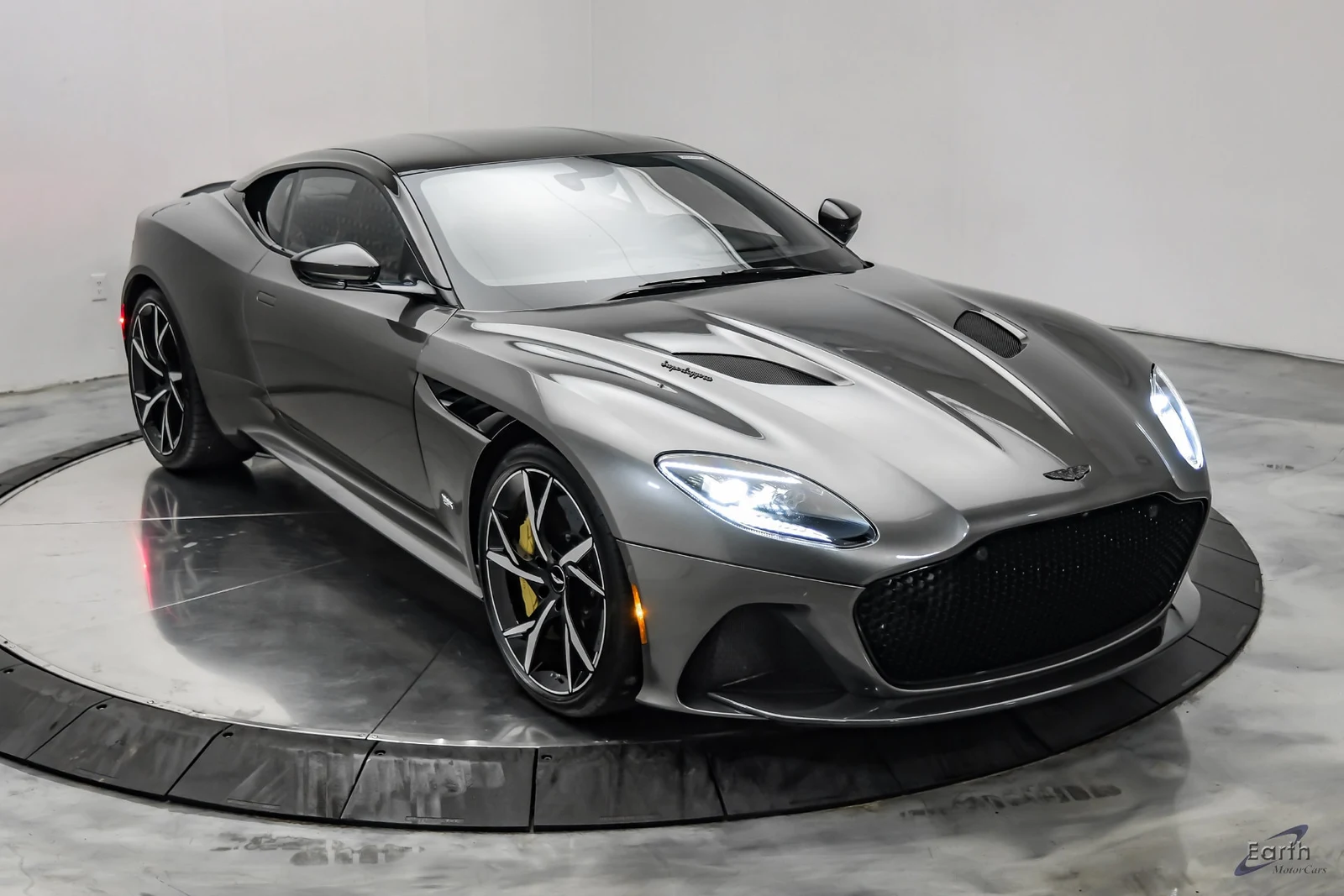 2019 Aston Martin DBS Superleggera, 24/27