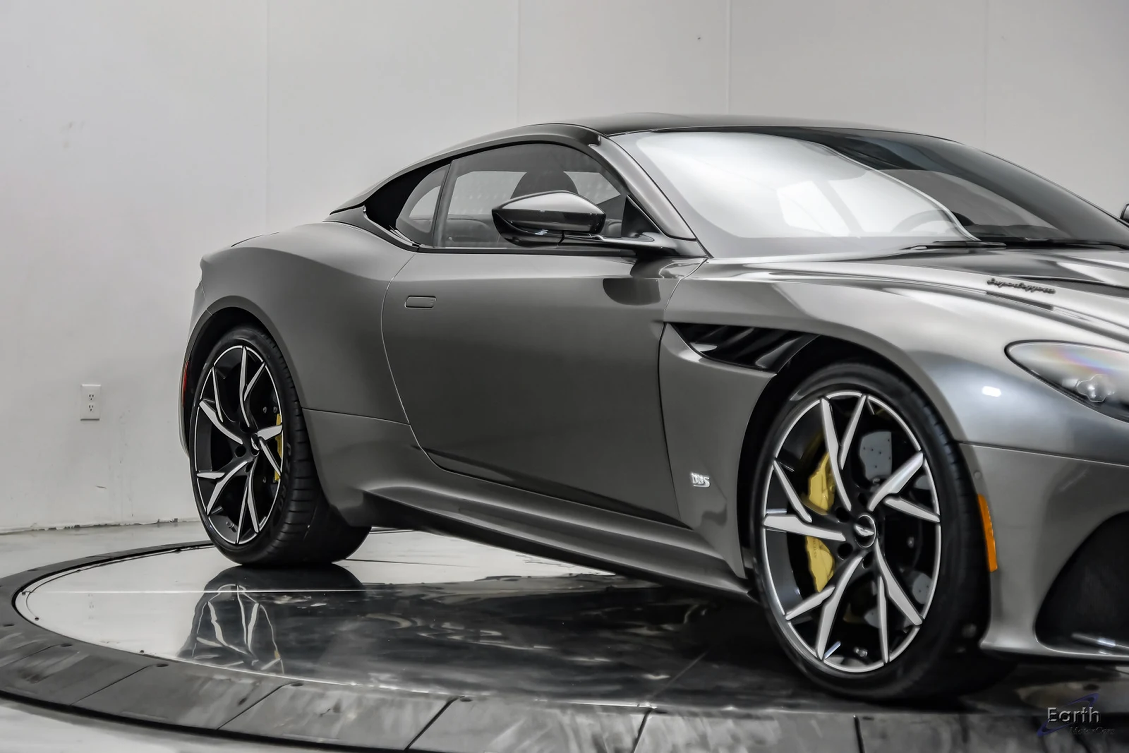 2019 Aston Martin DBS Superleggera, 25/27