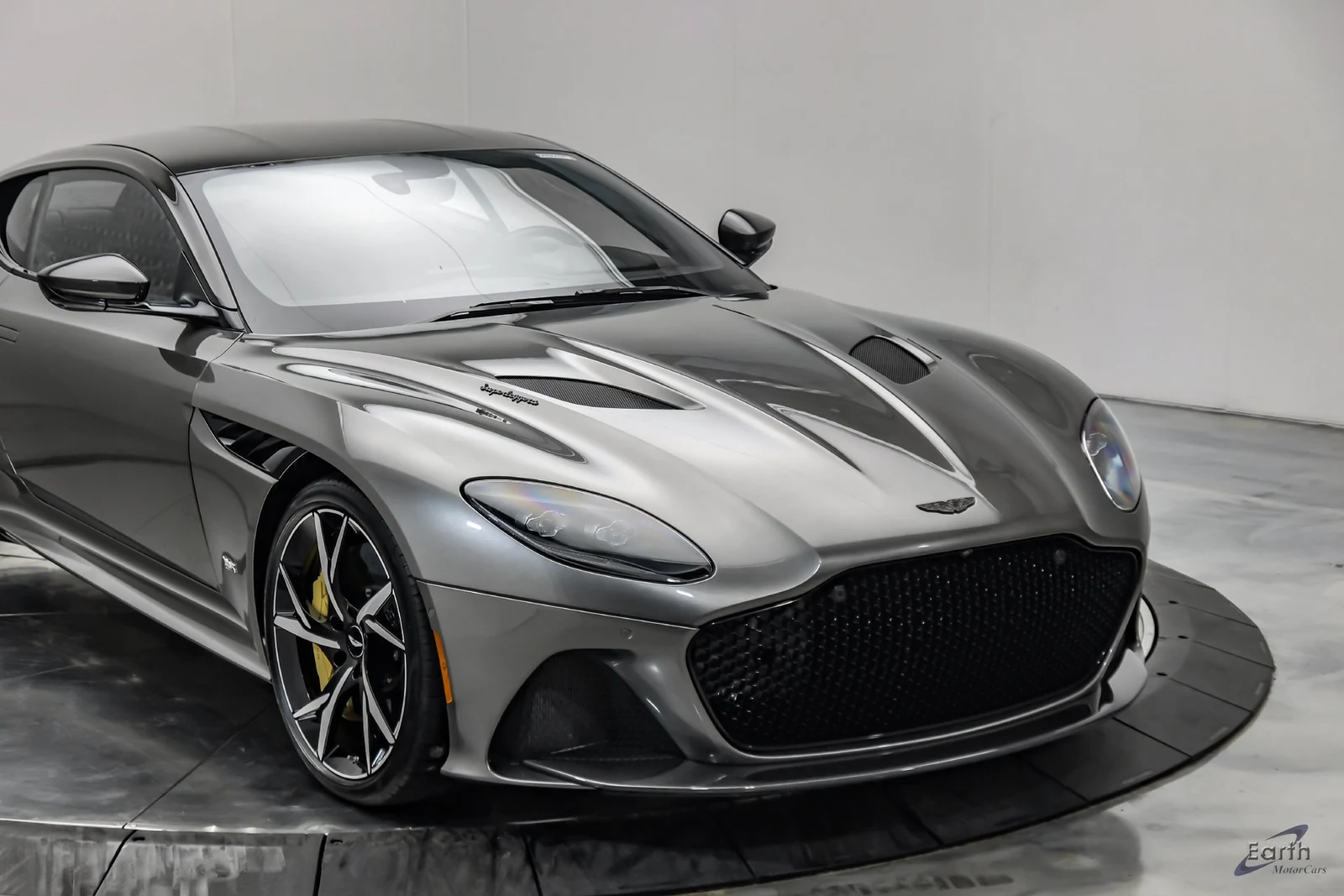 2019 Aston Martin DBS Superleggera, 26/27