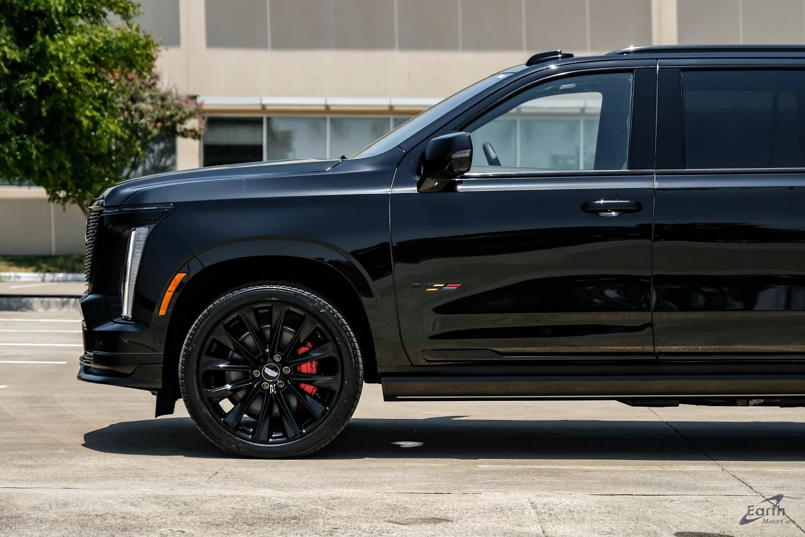 2026 Cadillac Escalade ESV V-Series, 6/28