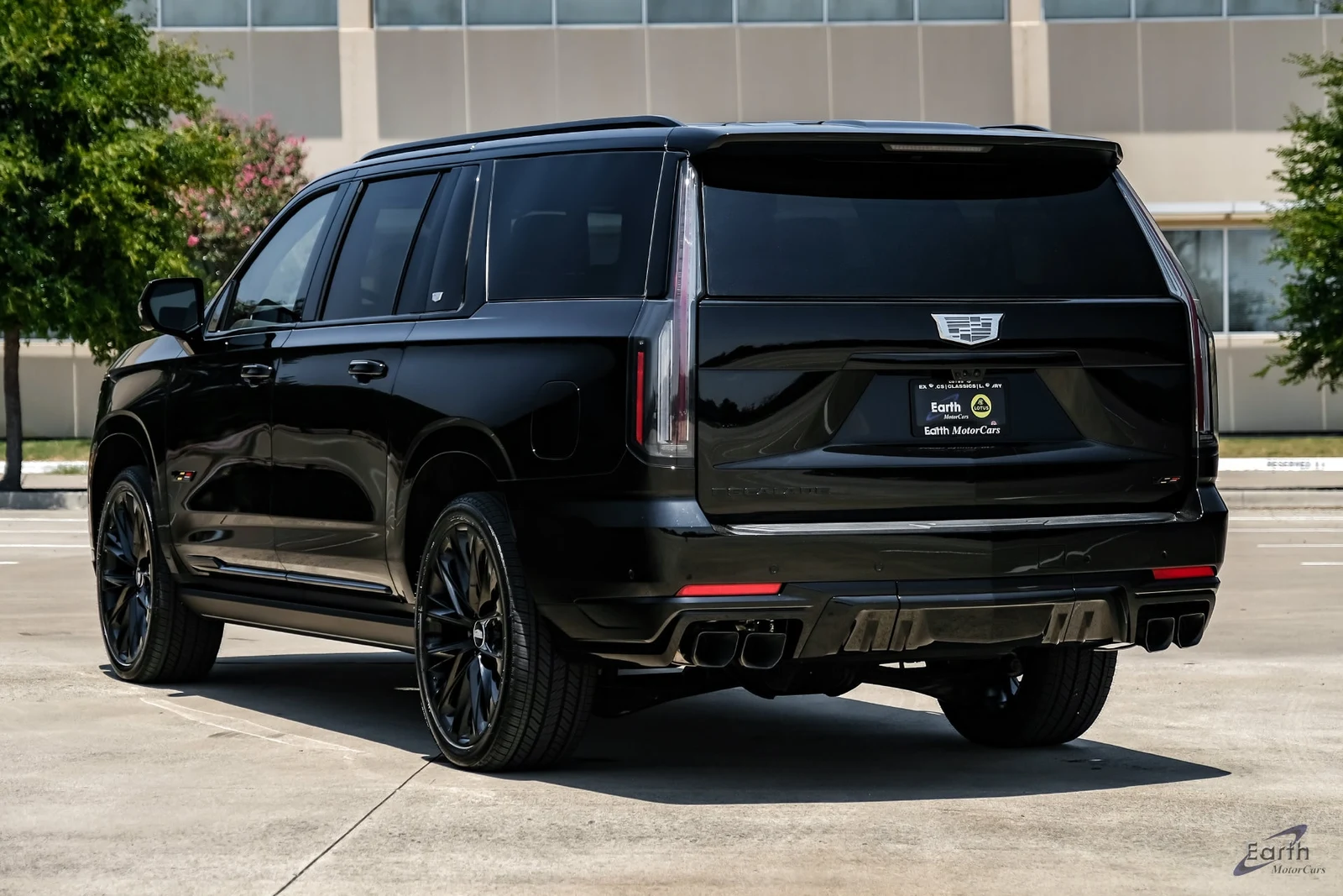 2026 Cadillac Escalade ESV V-Series, 9/28